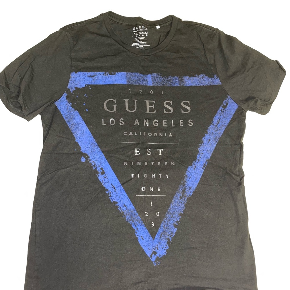 Men’s Guess tshirt